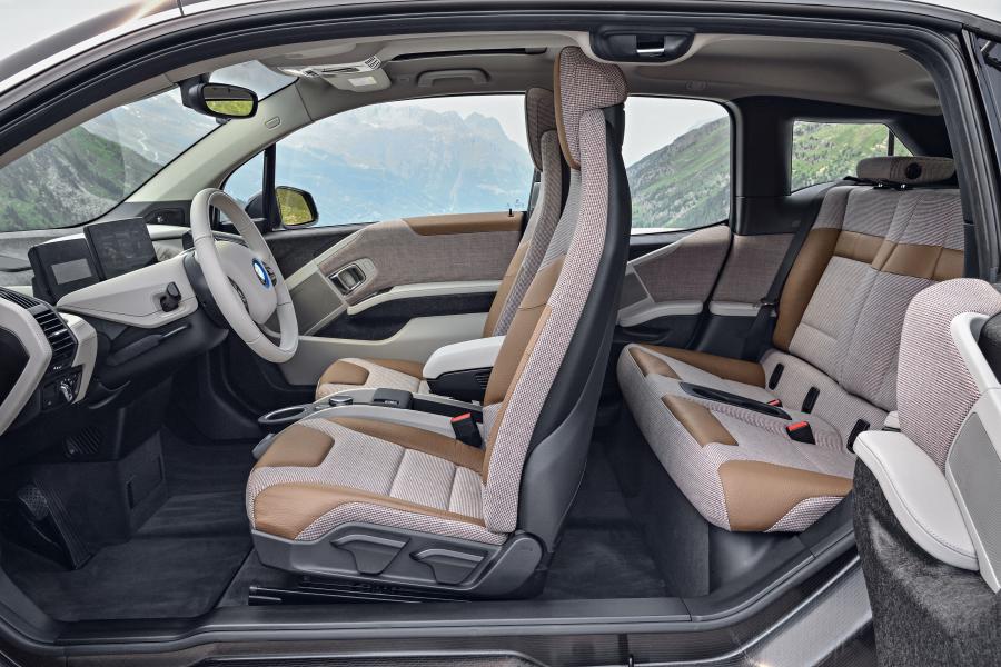 Интерьер BMW i3 (I01) 2018 года  (WW) (фото 52 из 81)